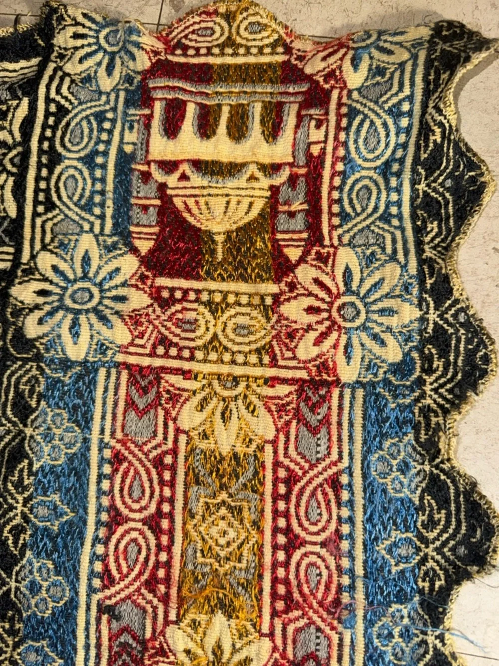 Vintage 1940s Indian Woven Tapestry Panel in Blue, & Red beautiful artisan work.